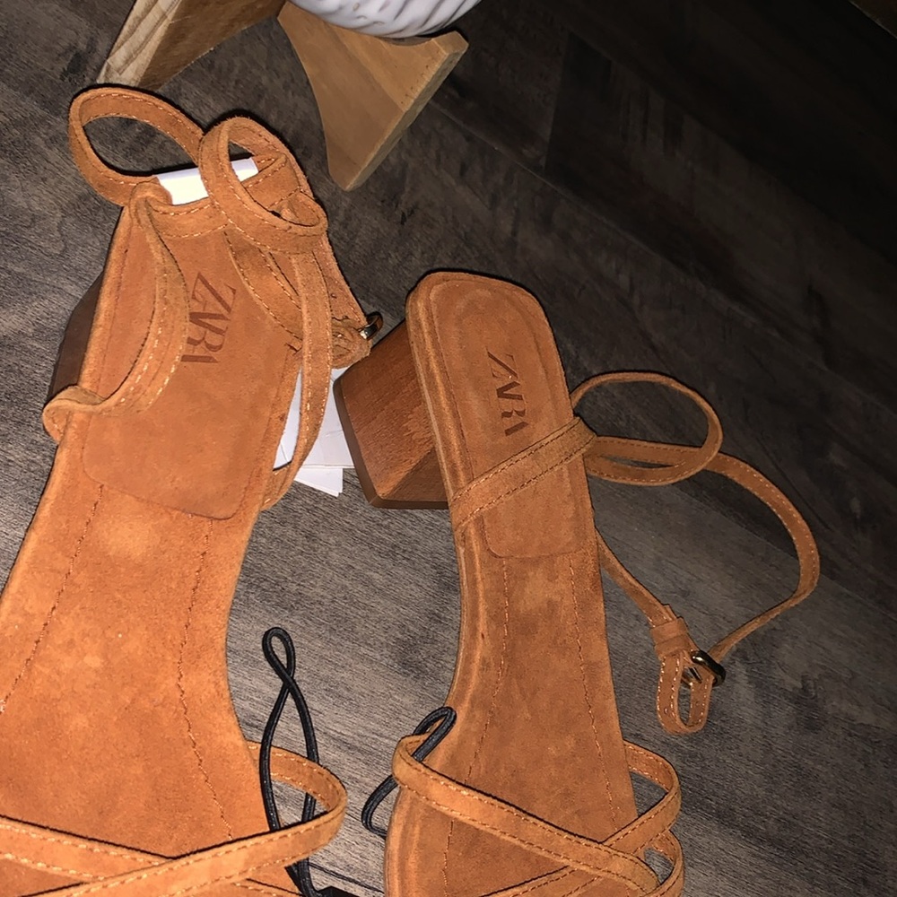 NWT ZARA BROWN SUEDE STRAPPY WOOD HEELED SANDAL - Picture 5 of 8